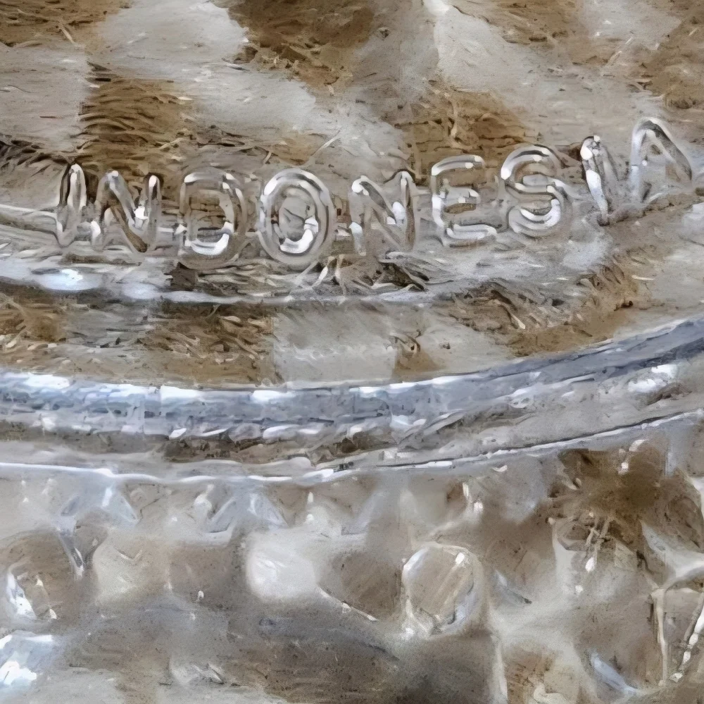 Vintage Pasari Indonesia KIG Pressed Glass Hearts Bows Bowl With Lid Collectible